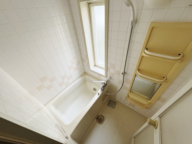 中通メゾネットの浴室