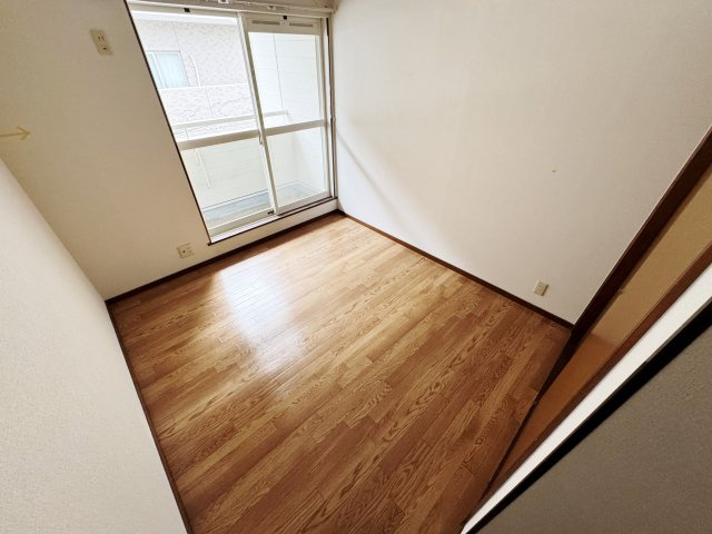 中通メゾネットの洋室