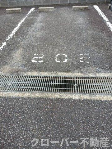 ローフィルドの駐車場