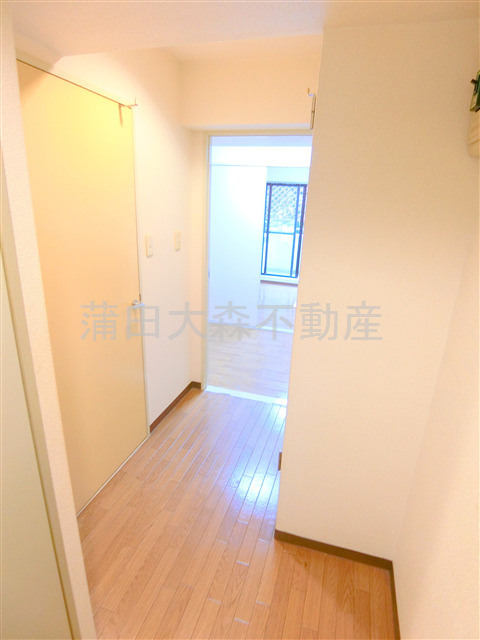 菱和パレス大森西の玄関