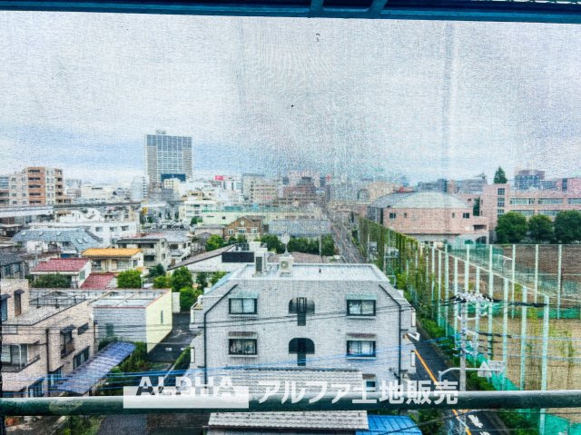 サンライフ多摩の展望|【outward appearance】
◆バルコニー◆家から望む空はブルースカイ。隔てるものは何もなく、そこにあるのは青い空と白い雲の景色がこの街の彩りを演出している。