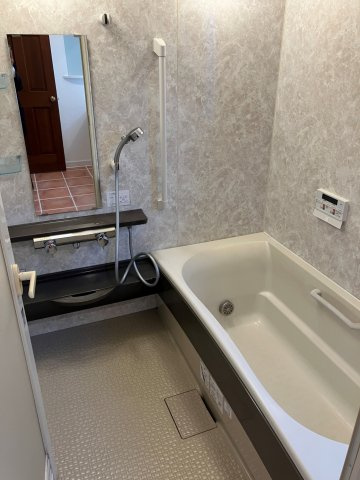 草加市金明町戸建②の浴室