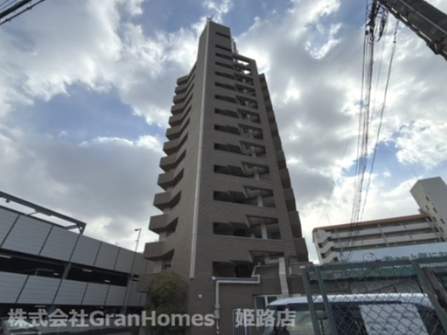 ハイライズ東雲の外観