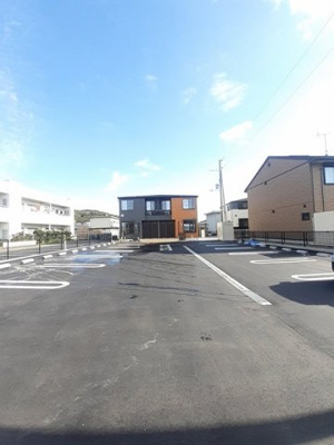 【駐車場】 | ベルシャイン　紀三井寺　Ⅱ