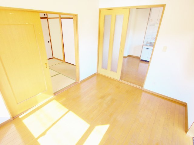 メゾン浦田の洋室