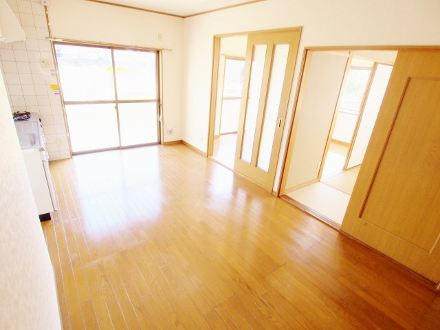 メゾン浦田の居間・リビング