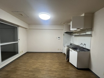 【居間・リビング】 | 事務所相談可能～最上階角部屋