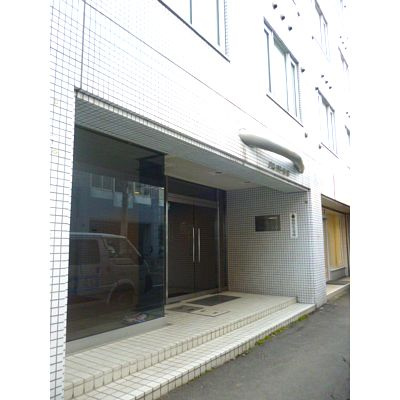 【エントランス】 | 事務所相談可能～最上階角部屋