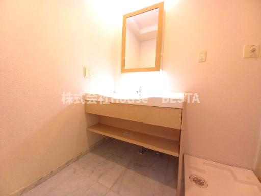 インペリアル新神戸の独立洗面台