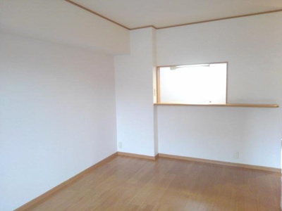 【居間・リビング】 | グラース | こちらのリビングで趣味の時間をお楽しみください