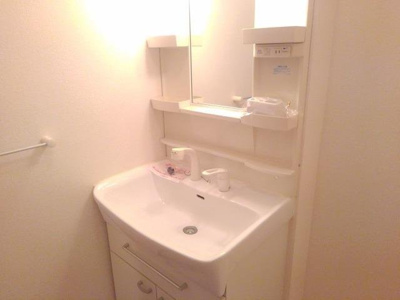 【洗面所】 | グラース | スペースが確保できる洗面所です