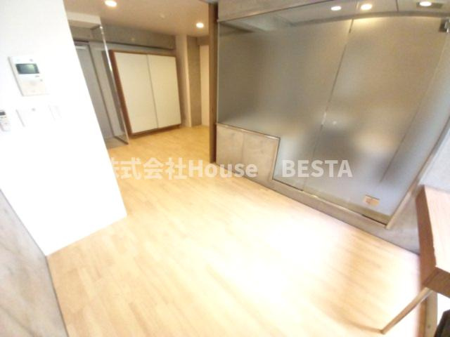 イーストヴィレッジ三宮の内装