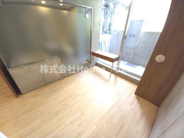 イーストヴィレッジ三宮の和室