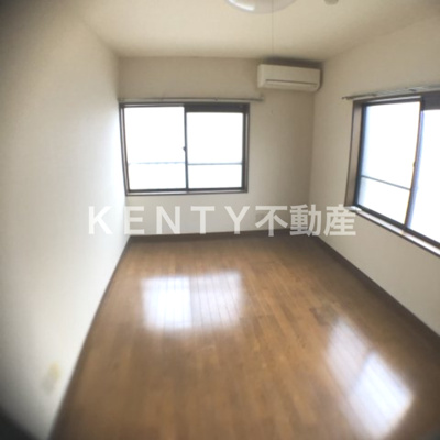 【居間・リビング】 | ヌーベル大森北 | 居間です