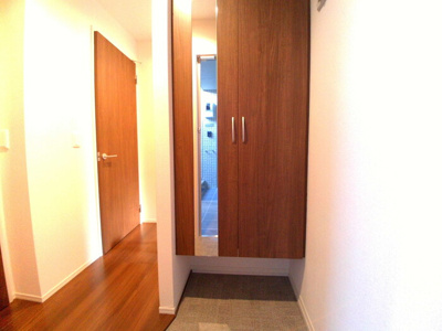 【玄関】 | ラヴィクレール