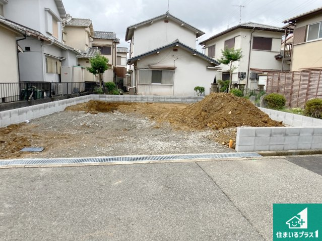 加古川市平岡町二俣　新築一戸建ての外観|周辺は落ち着いた街並みの住宅地！子育てがしやすい住環境です！まだ未完成ですが、現地でしかわからない事もございます。是非一度ご覧ください。