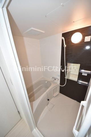 九条ソリティアの浴室