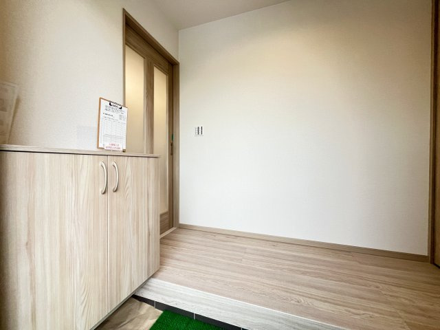 【玄関】 | 滑川町月の輪第２期　ワイウッドコート　新築戸建　全7棟　5号棟