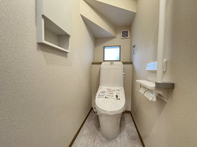 【トイレ】 | 滑川町月の輪第２期　ワイウッドコート　新築戸建　全7棟　5号棟