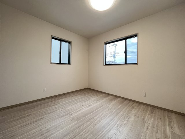 【洋室】 | 滑川町月の輪第２期　ワイウッドコート　新築戸建　全7棟　5号棟