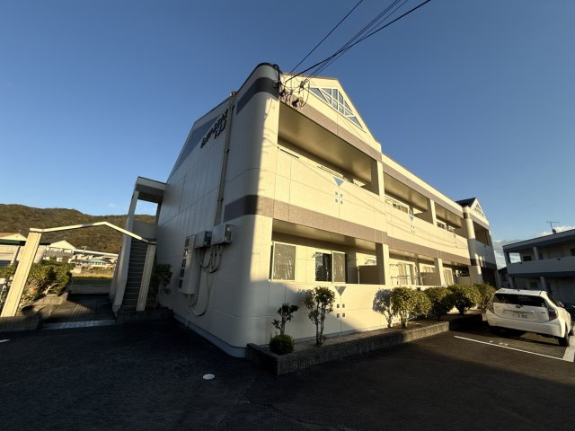 ピア・ルミナス1番館の外観