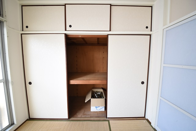 呉日興マンションの収納