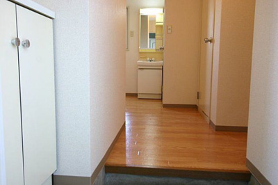 【玄関】 | グランドヒル岡上Ａ