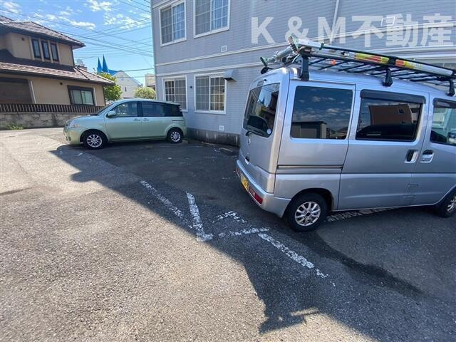 プレステージ柏の駐車場| 