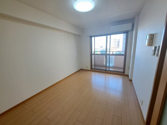 モンテプーロの居間・リビング