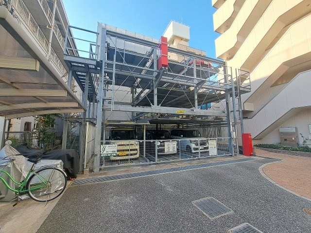 モンテプーロの駐車場