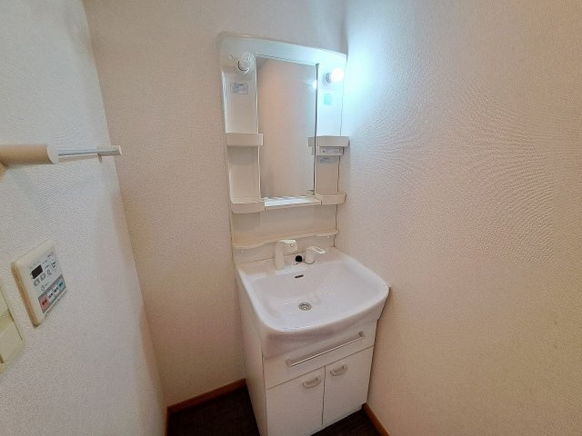 モンテプーロの独立洗面台