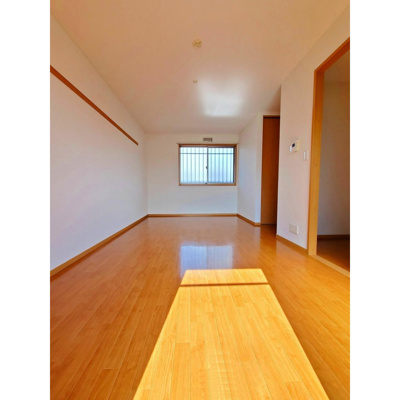 【居間・リビング】 | ハイツオーキッド | 洋室