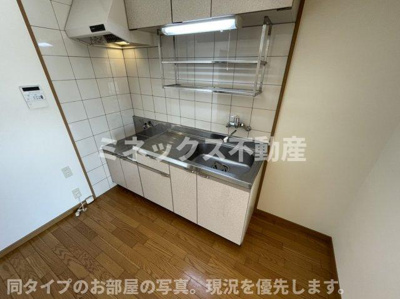 【キッチン】 | サングリーン藤沢II | 同タイプのお部屋の写真。現況を優先します。