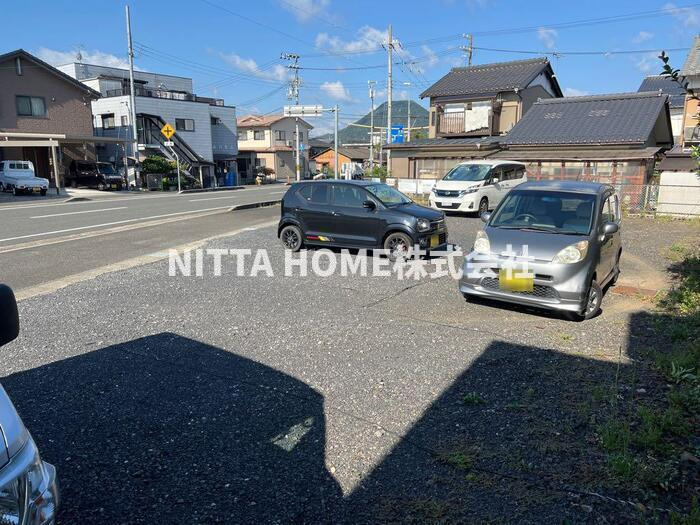 セジュール築地の駐車場|敷地内駐車場です◇