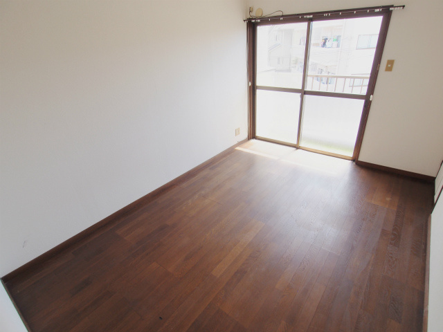 テラス井出口の内装