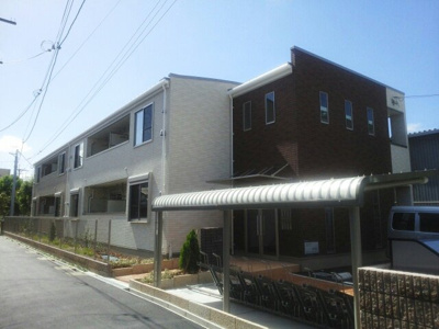 【外観】 | ラ・ルーチェ | 外観は落ち着いています