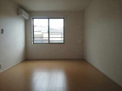 【居間・リビング】 | ラ・ルーチェ | 居間です