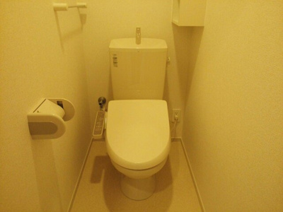 【トイレ】 | ラ・ルーチェ | 落ち着いた色調のトイレです