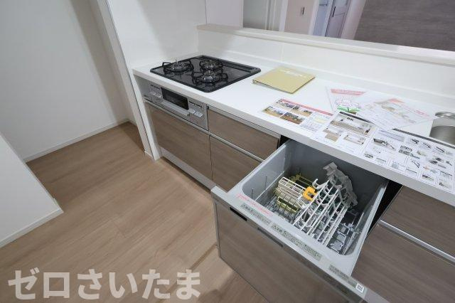 《仲介手数料無料》西区大字内野本郷929-16(全1戸)新築一戸建てリガーレのキッチン|撮影日 2025年12月1日 16:00 晴れ