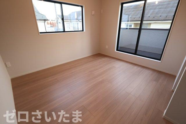 《仲介手数料無料》西区大字内野本郷929-16(全1戸)新築一戸建てリガーレの洋室|撮影日 2025年12月1日 16:00 晴れ