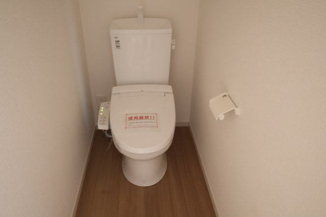 《仲介手数料無料》西区大字内野本郷929-16(全1戸)新築一戸建てリガーレのトイレ|撮影日 2025年12月1日 16:00 晴れ