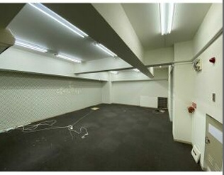 西井ビルの内装