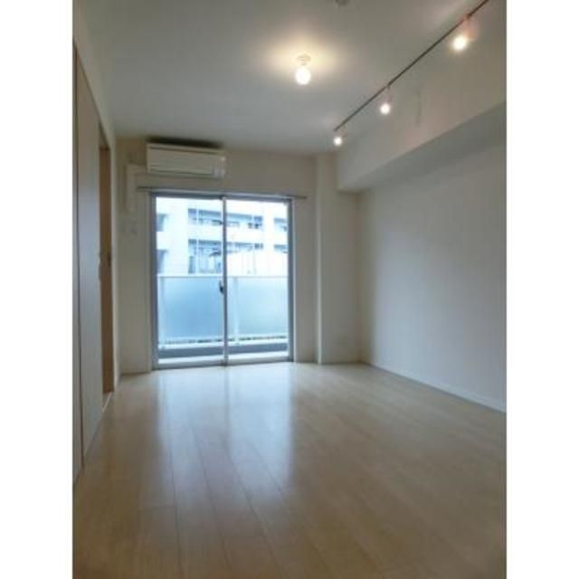 パークキューブ西ヶ原ステージの居間・リビング