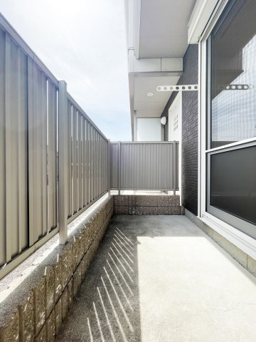 シャーメゾンマルシェ　D棟のバルコニー