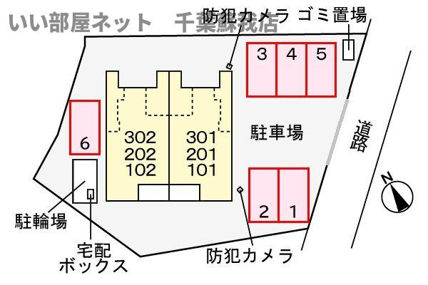 アヴァンセⅢの駐車場