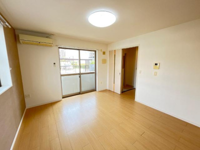 【居間・リビング】 | サウス・ハニー・ビー | LDK