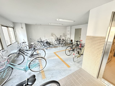 【その他共用部分】 | グランド・ソレイユ | グランド・ソレイユ　駐輪場

グランド・ソレイユ