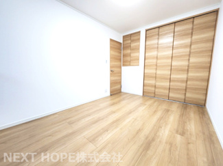 【洋室】 | 尼崎市稲葉荘４丁目中古戸建 | 洋室６帖です♪ウォークインクローゼットが設けられた居室です！！