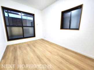 【洋室】 | 尼崎市稲葉荘４丁目中古戸建 | 洋室5.3帖です♪専用バルコニーもあり明るく開放的な居室です！！