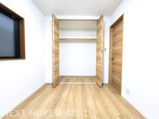 【収納】 | 尼崎市稲葉荘４丁目中古戸建 | 洋室5.3帖のクローゼットです♪たくさんのお洋服・小物が収納できます！！室内を有効に使用していただけます！！